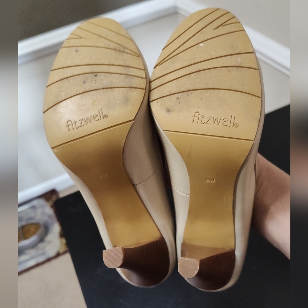 Fitzwell posh pumps in cream - Picture 6 of 7